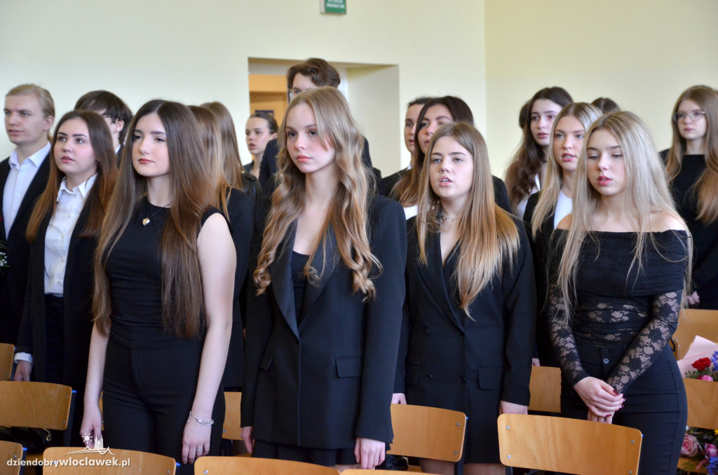 Maturzyści skończyli naukę w LMK