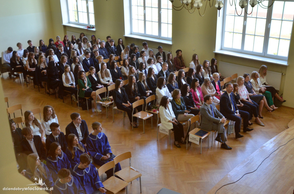 Maturzyści skończyli naukę w LMK