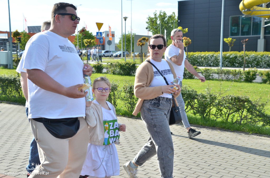 Kibice Anwilu w drodze na derby