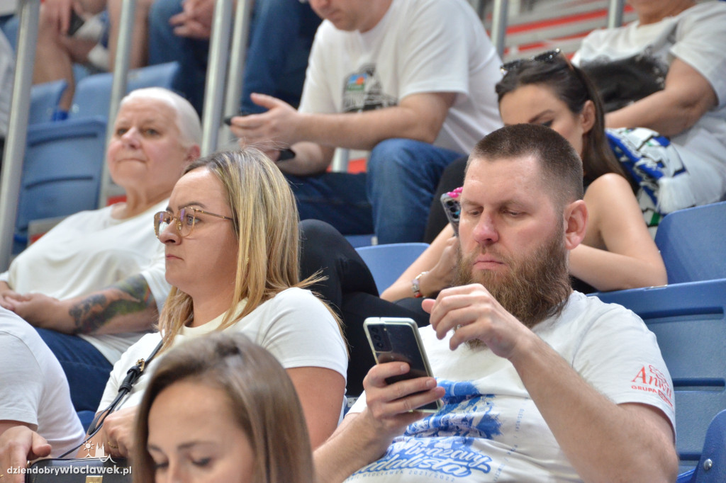 Kibice na meczu Anwil vs Twarde Pierniki