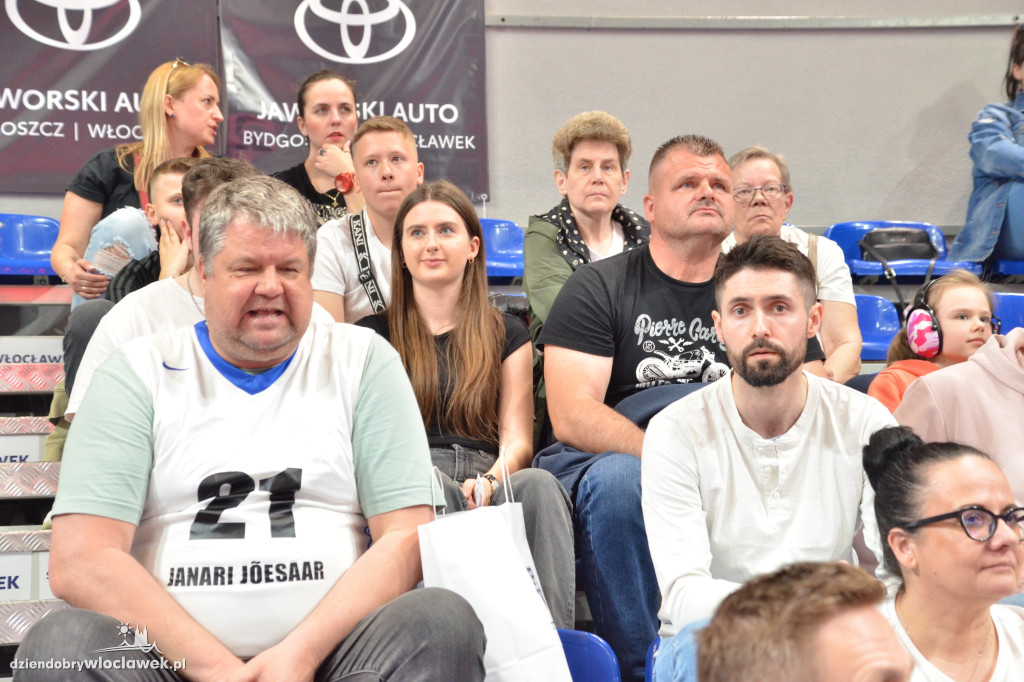 Kibice na meczu Anwil vs Twarde Pierniki