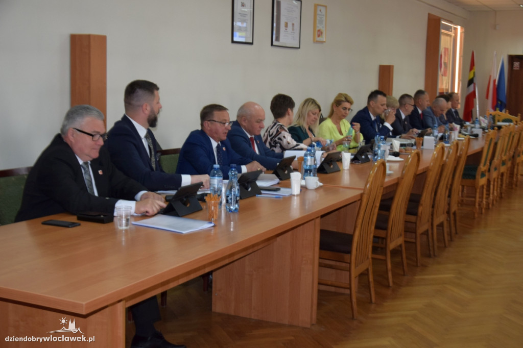 1. w nowej kadencji sesja Rady Gminy Włocławek