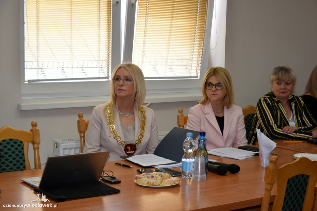 1. w nowej kadencji sesja Rady Gminy Włocławek