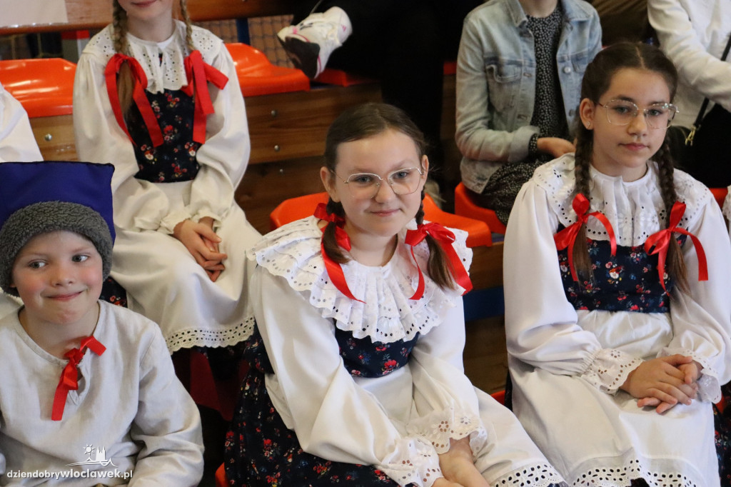 Nadanie imienia szkole podstawowej w Wilkowicach