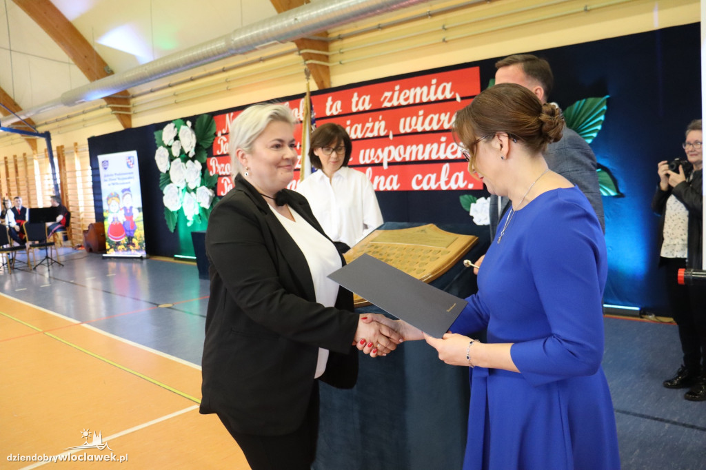Nadanie imienia szkole podstawowej w Wilkowicach
