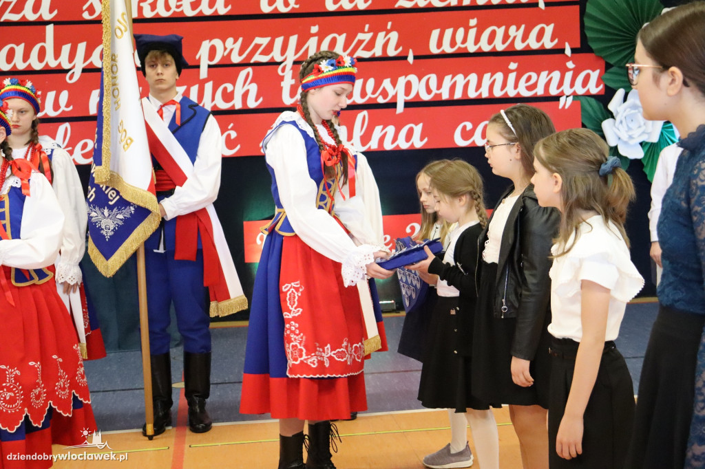 Nadanie imienia szkole podstawowej w Wilkowicach