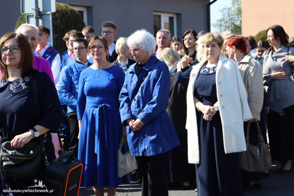 Nadanie imienia szkole podstawowej w Wilkowicach