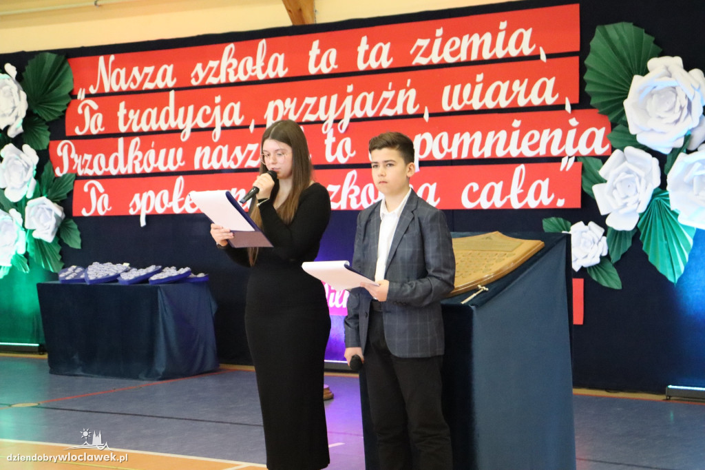Nadanie imienia szkole podstawowej w Wilkowicach