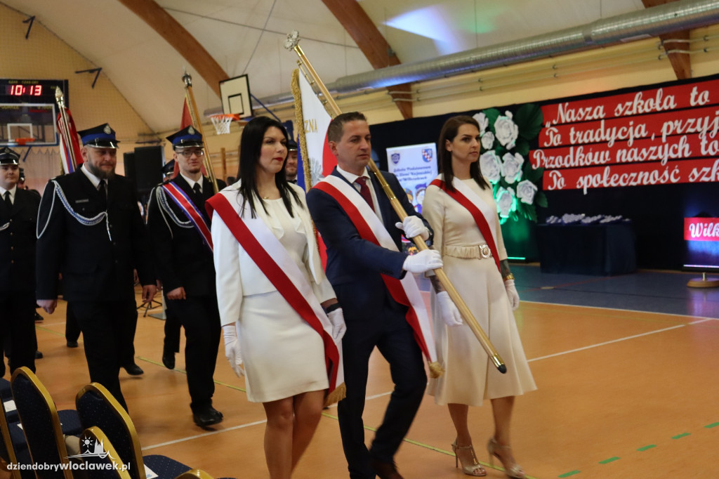 Nadanie imienia szkole podstawowej w Wilkowicach