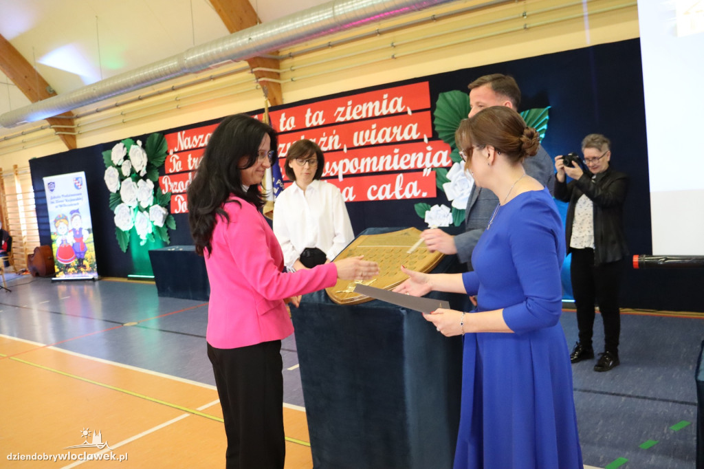 Nadanie imienia szkole podstawowej w Wilkowicach