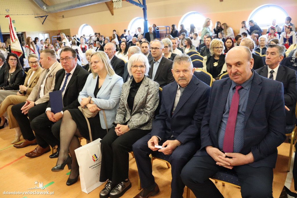 Nadanie imienia szkole podstawowej w Wilkowicach
