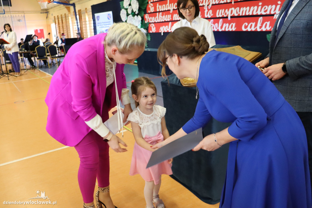 Nadanie imienia szkole podstawowej w Wilkowicach