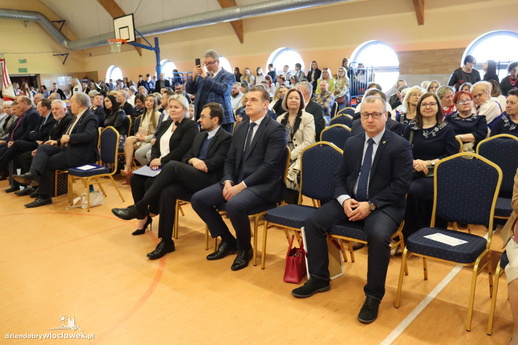 Nadanie imienia szkole podstawowej w Wilkowicach