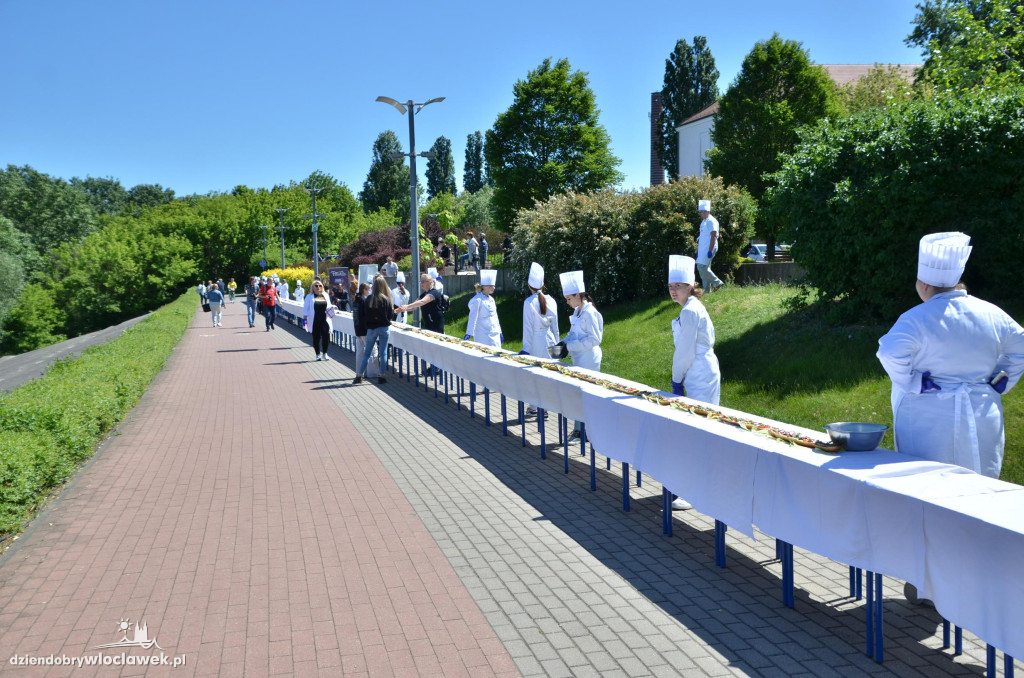 70-metrowa kanapka uczniów ZSCh