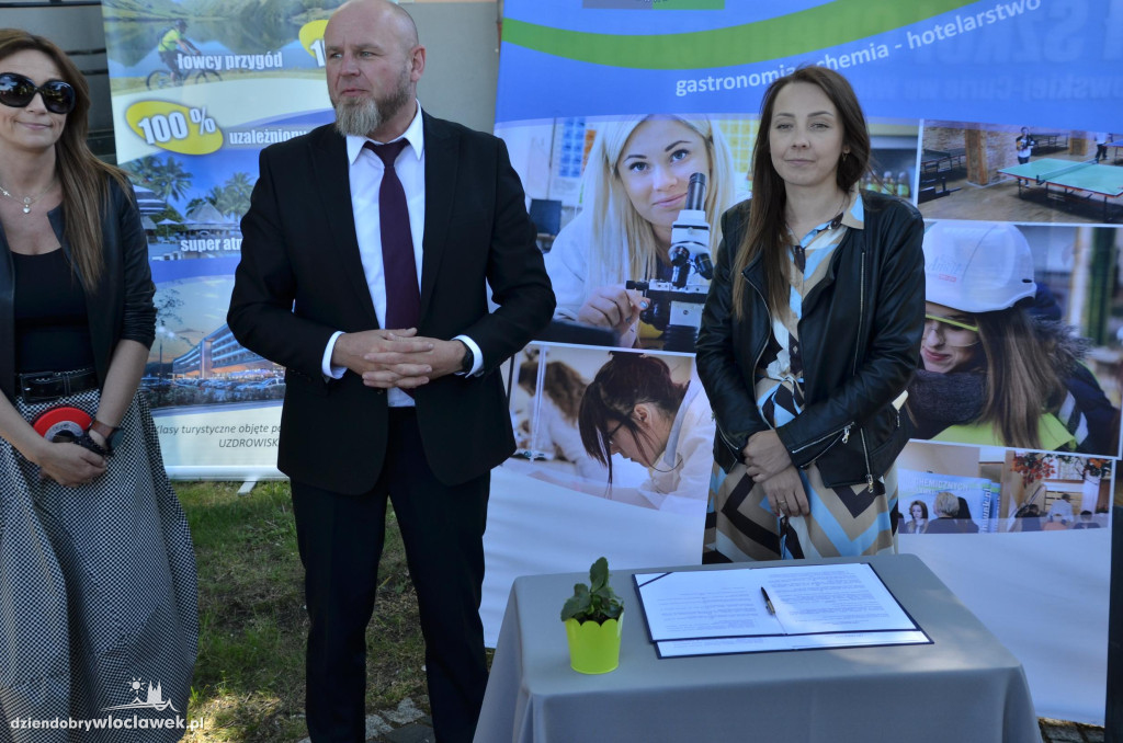 70-metrowa kanapka uczniów ZSCh