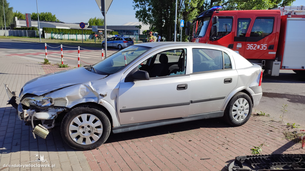 Zderzenie na skrzyżowaniu Zielnej i Papieżki