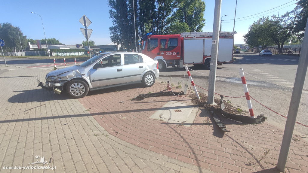 Zderzenie na skrzyżowaniu Zielnej i Papieżki