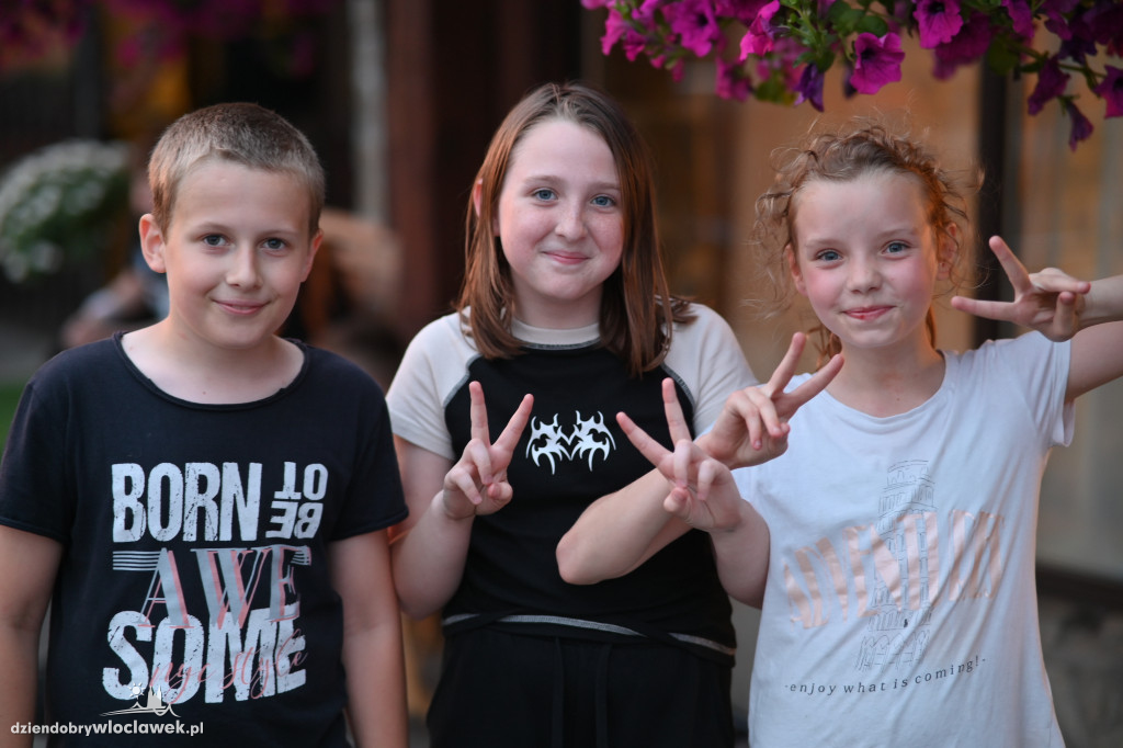 Tłumy po Karczmą Kujawską. Kolacja z Magdą Gessler