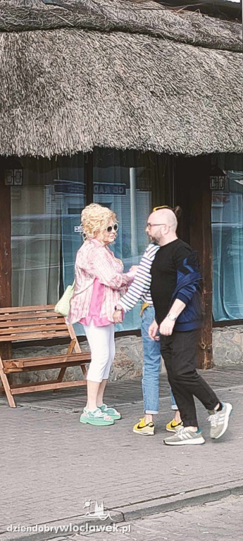 Tłumy po Karczmą Kujawską. Kolacja z Magdą Gessler