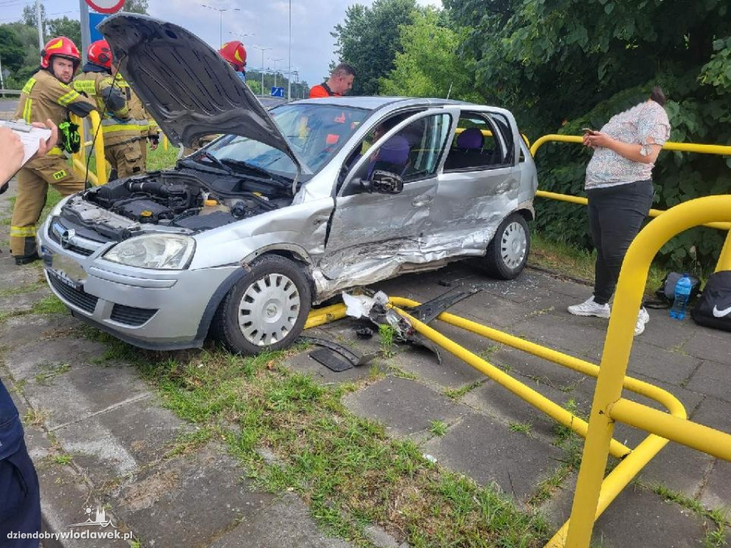 Zderzenie na skrzyżowaniu z DK91