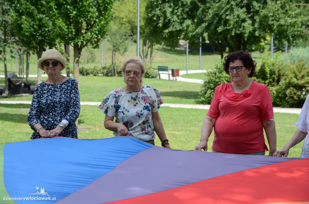 Seniorzy integrowali się w parku na Słodowie