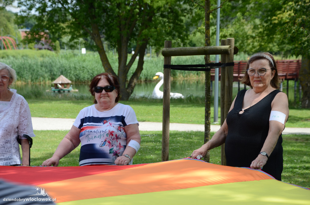 Seniorzy integrowali się w parku na Słodowie