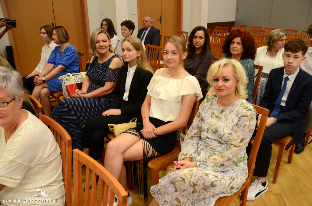 Wręczenie uczniom stypendiów Prezydenta Włocławka