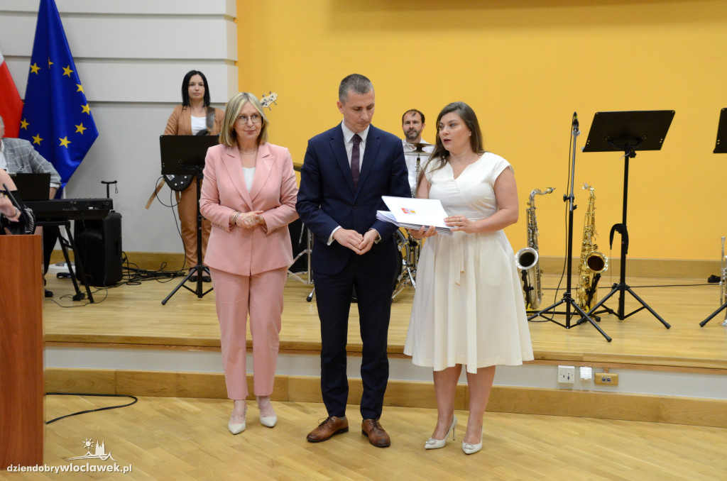 Wręczenie uczniom stypendiów Prezydenta Włocławka