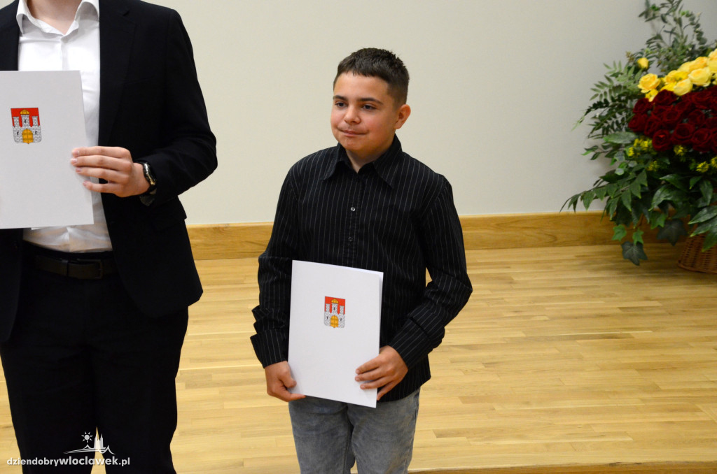 Wręczenie uczniom stypendiów Prezydenta Włocławka