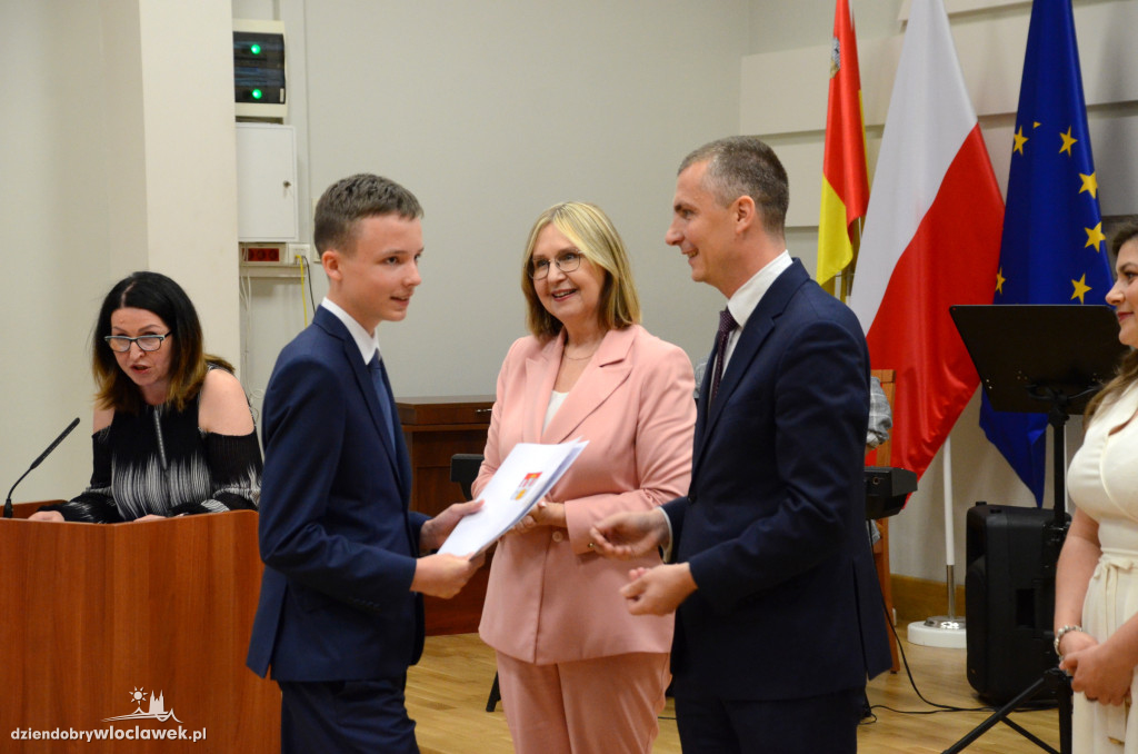 Wręczenie uczniom stypendiów Prezydenta Włocławka
