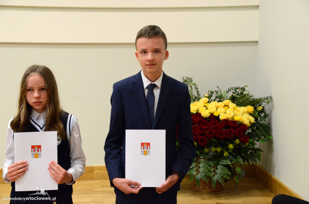 Wręczenie uczniom stypendiów Prezydenta Włocławka
