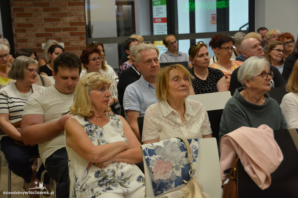 Spotkanie autorskie z Filipem Łobodzińskim