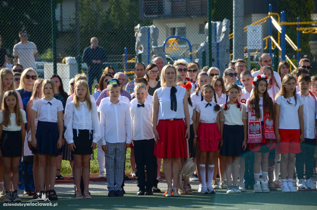 Biało-czerwone zakończenie roku w SP nr 20