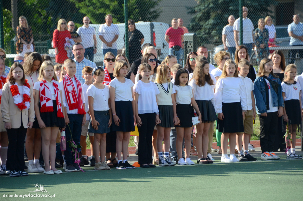 Biało-czerwone zakończenie roku w SP nr 20