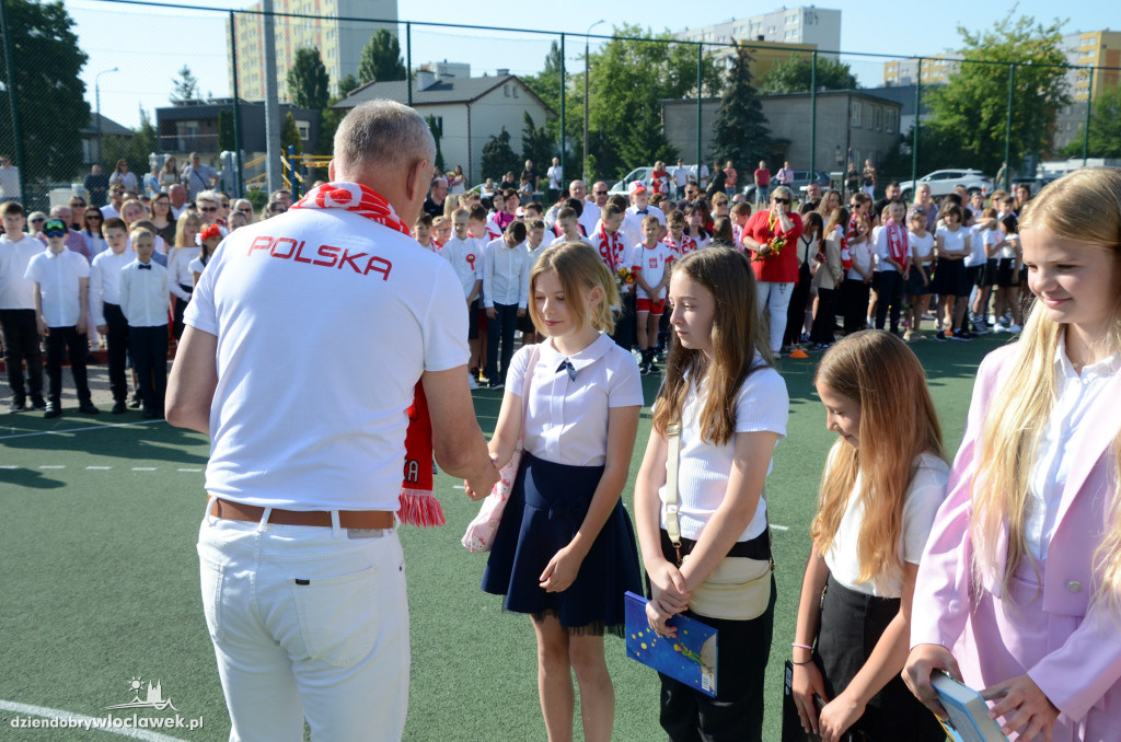 Biało-czerwone zakończenie roku w SP nr 20