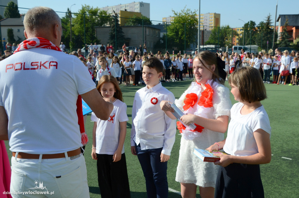 Biało-czerwone zakończenie roku w SP nr 20