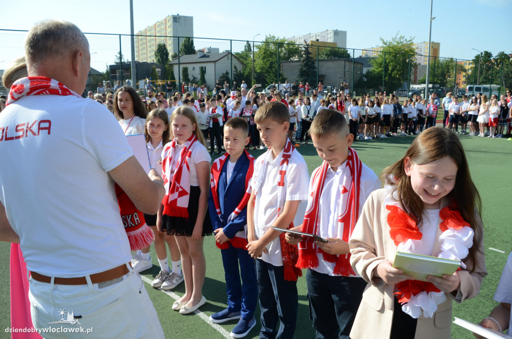 Biało-czerwone zakończenie roku w SP nr 20