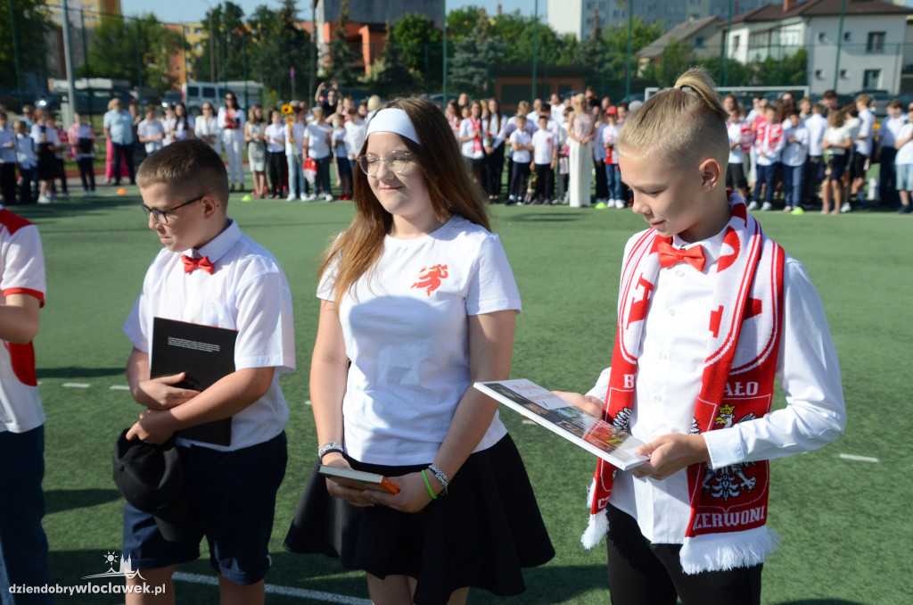 Biało-czerwone zakończenie roku w SP nr 20