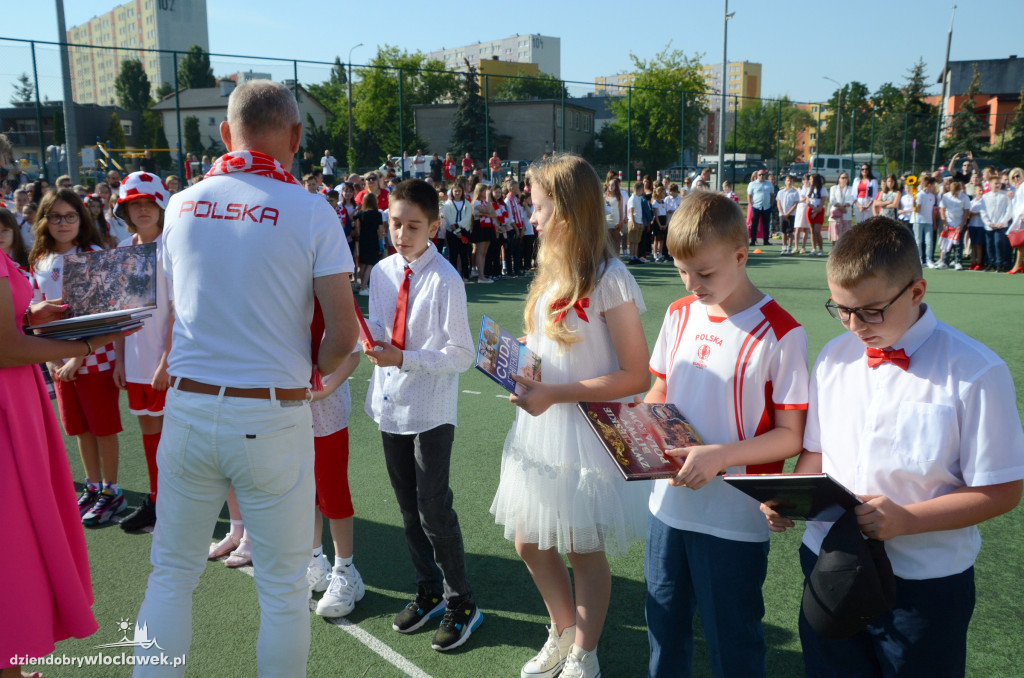 Biało-czerwone zakończenie roku w SP nr 20
