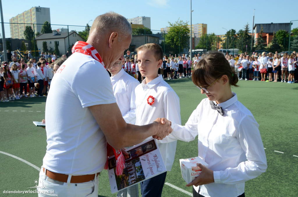Biało-czerwone zakończenie roku w SP nr 20