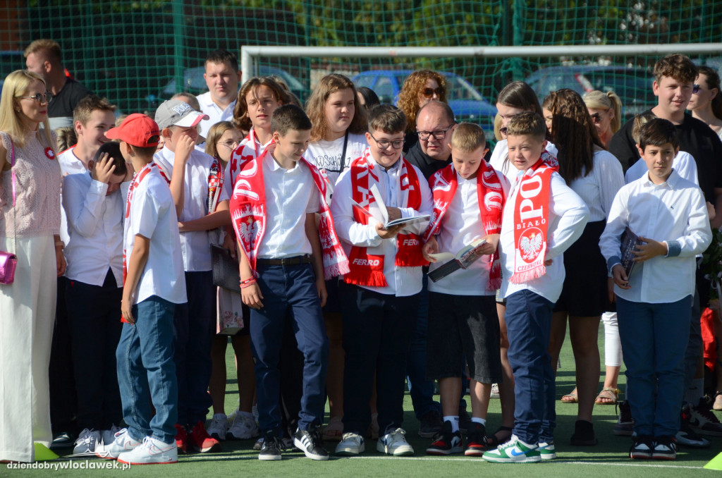 Biało-czerwone zakończenie roku w SP nr 20