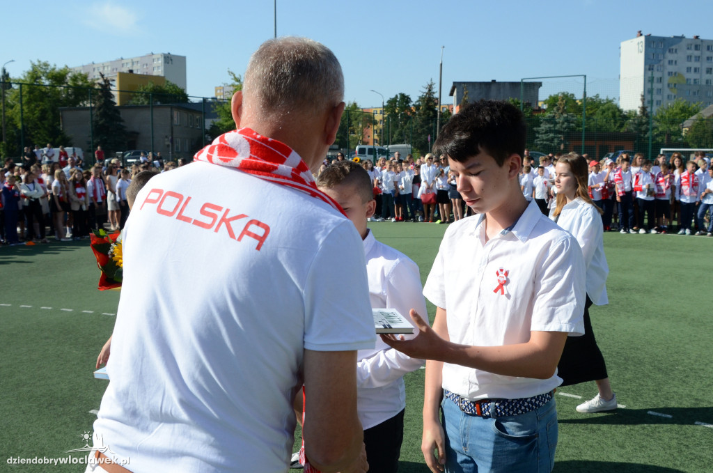 Biało-czerwone zakończenie roku w SP nr 20