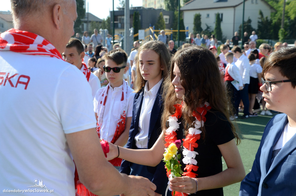 Biało-czerwone zakończenie roku w SP nr 20