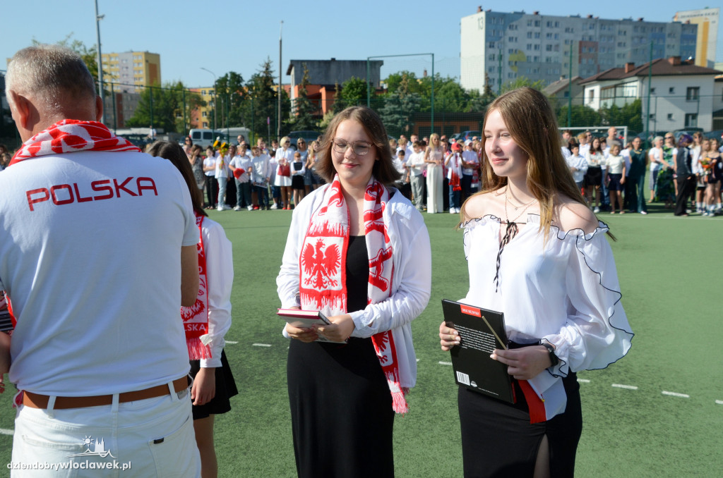 Biało-czerwone zakończenie roku w SP nr 20