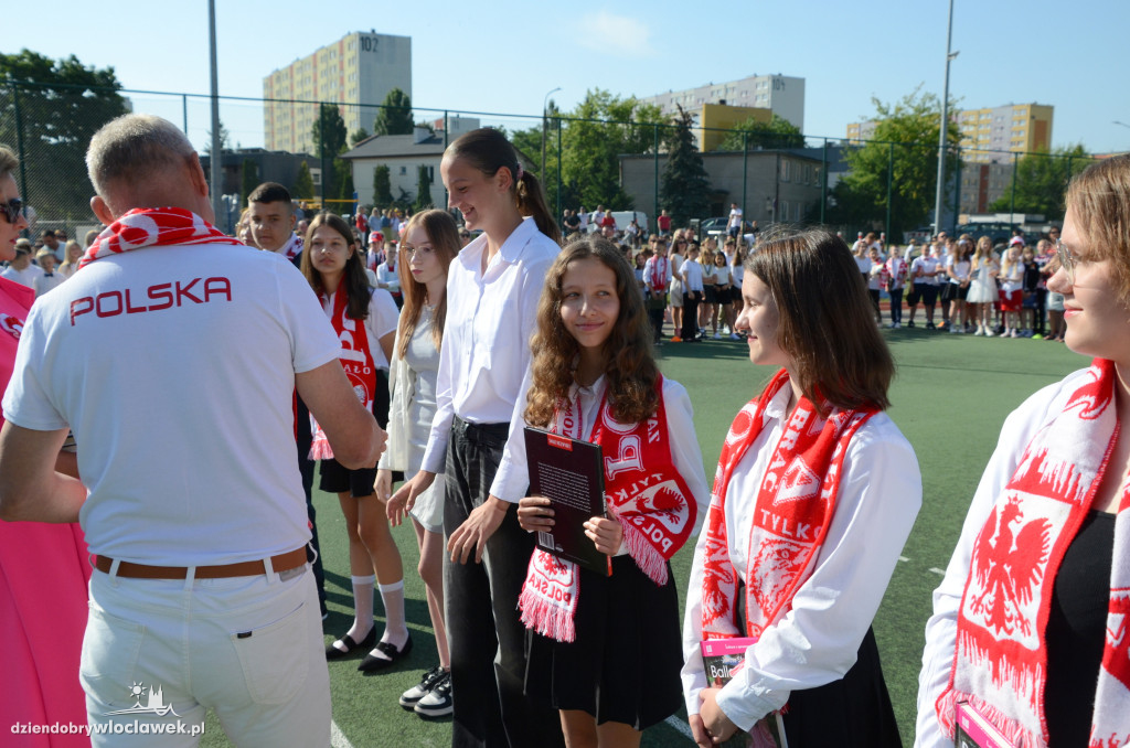 Biało-czerwone zakończenie roku w SP nr 20