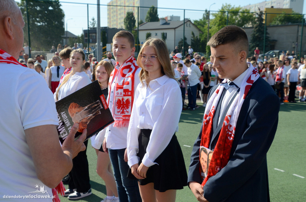 Biało-czerwone zakończenie roku w SP nr 20