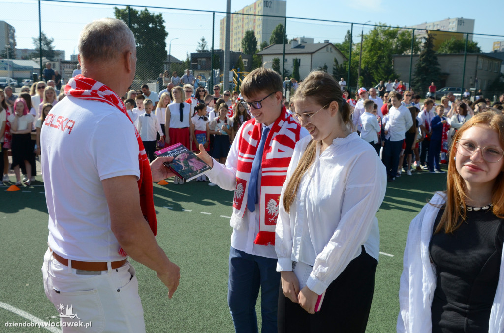 Biało-czerwone zakończenie roku w SP nr 20