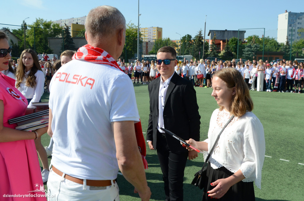 Biało-czerwone zakończenie roku w SP nr 20