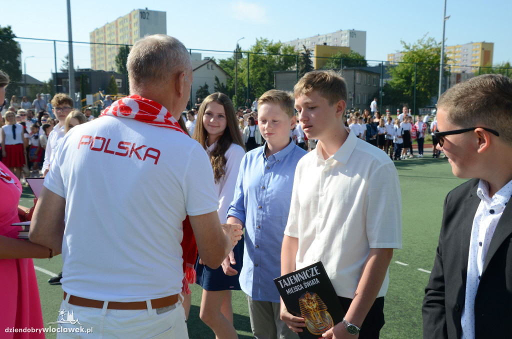 Biało-czerwone zakończenie roku w SP nr 20