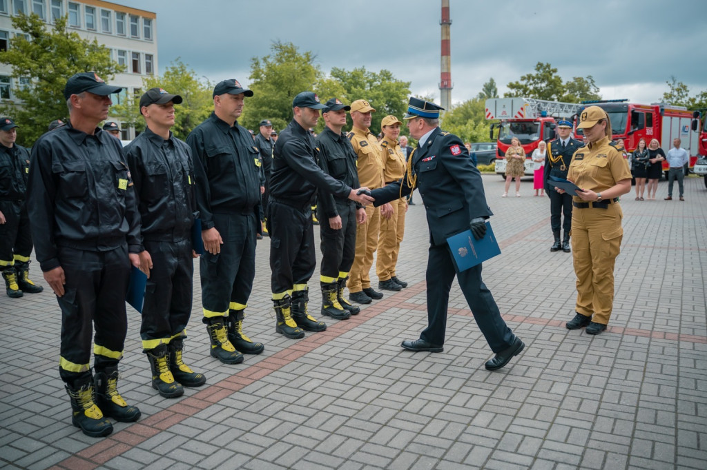 Zmiana służby i ślubowanie strażaków PSP Włocławek